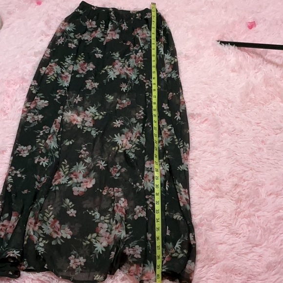 Grey hollister floral print maxi skirt - Picture 6 of 6